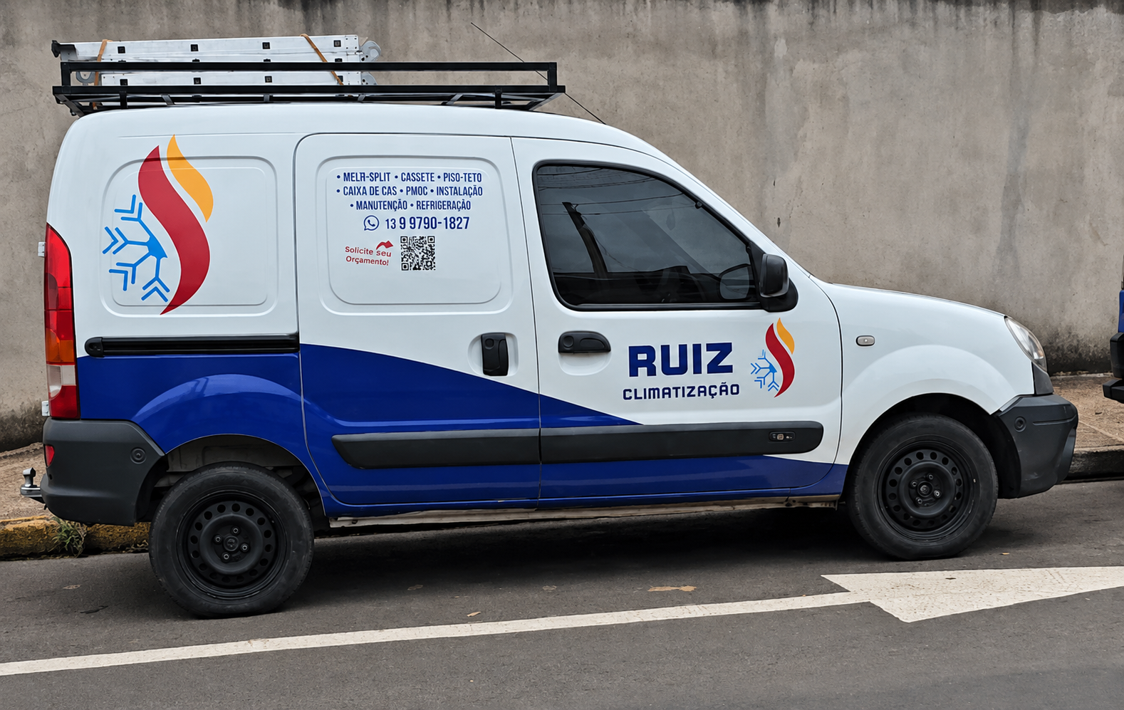 Van de serviço da Ruiz Climatização